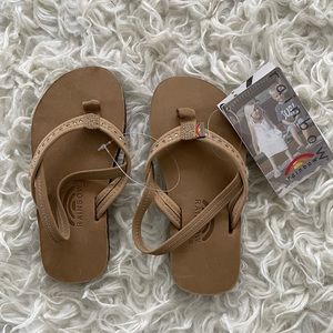 Girl Rainbows sandals toddler 9-10 NWT